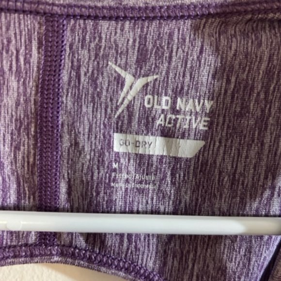 Old Navy Active Workout Tank - Size Medium - Picture 3 of 3